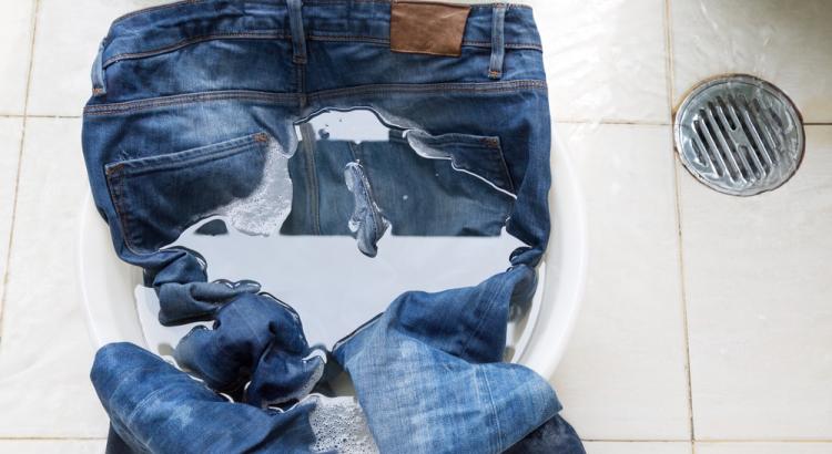 Освітлюємо джинси: секрети майстерності